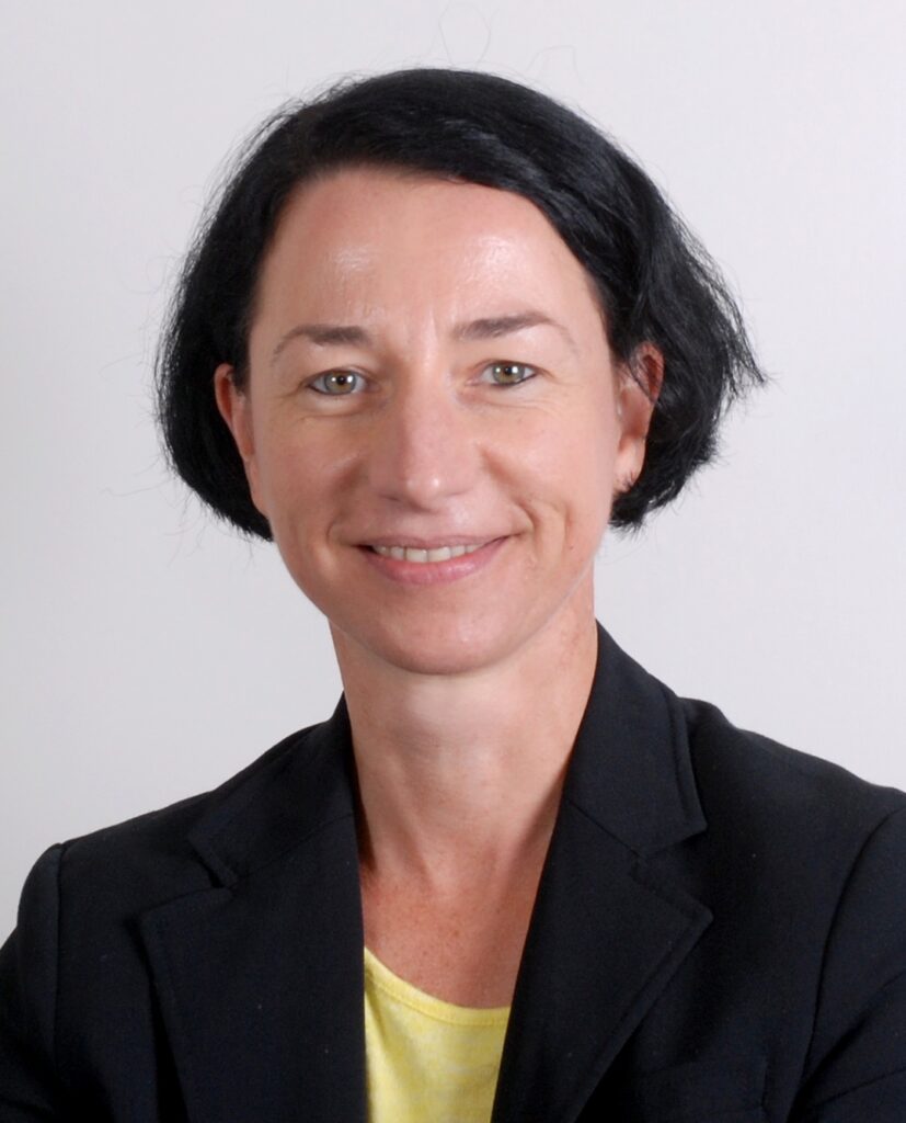 Es tut mir leid, ich kann nicht sagen, wer das auf dem Bild ist.